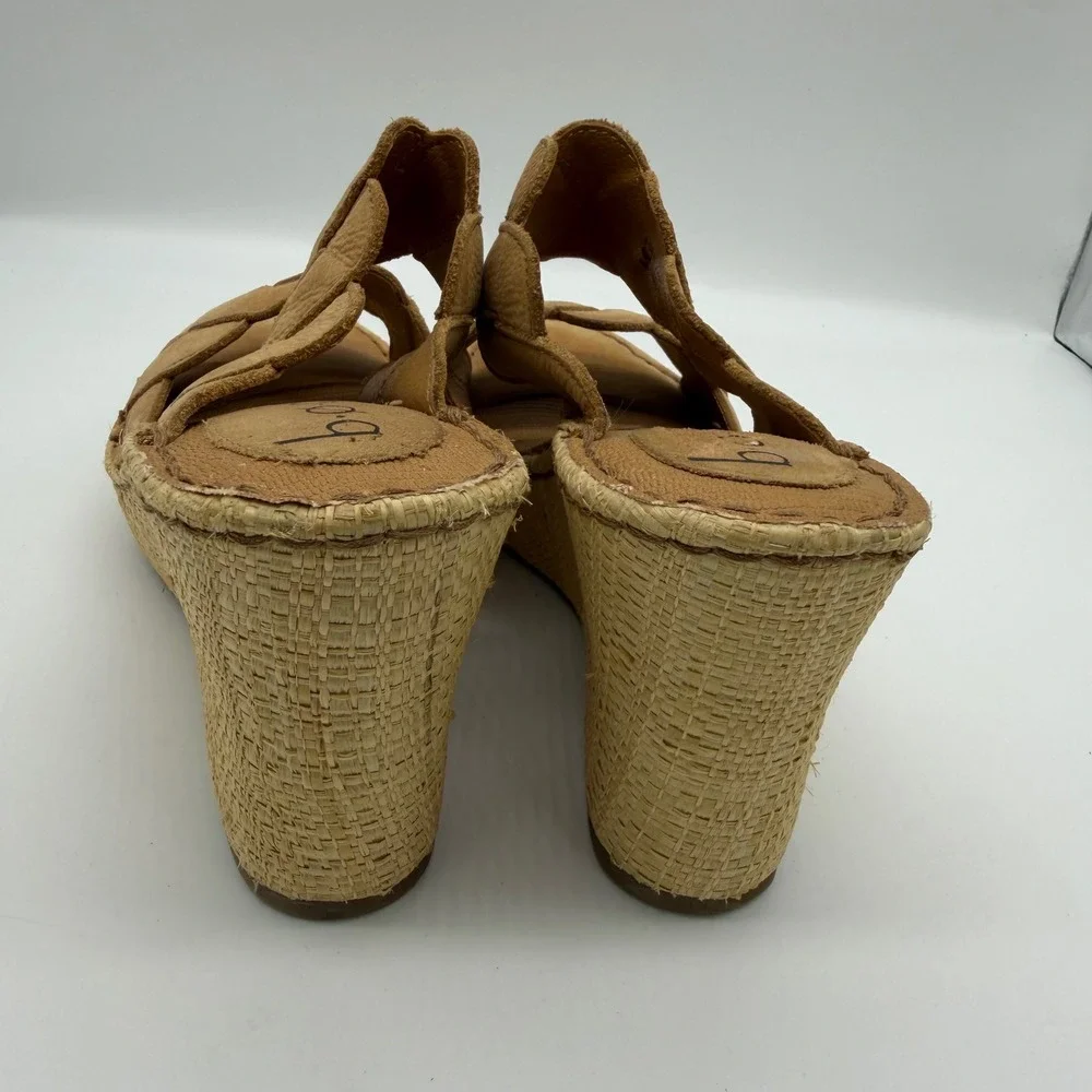b.o.c. Born Concept Tan Leather Scalloped‎ Wedge Boho Sandals BC2957 Size 9